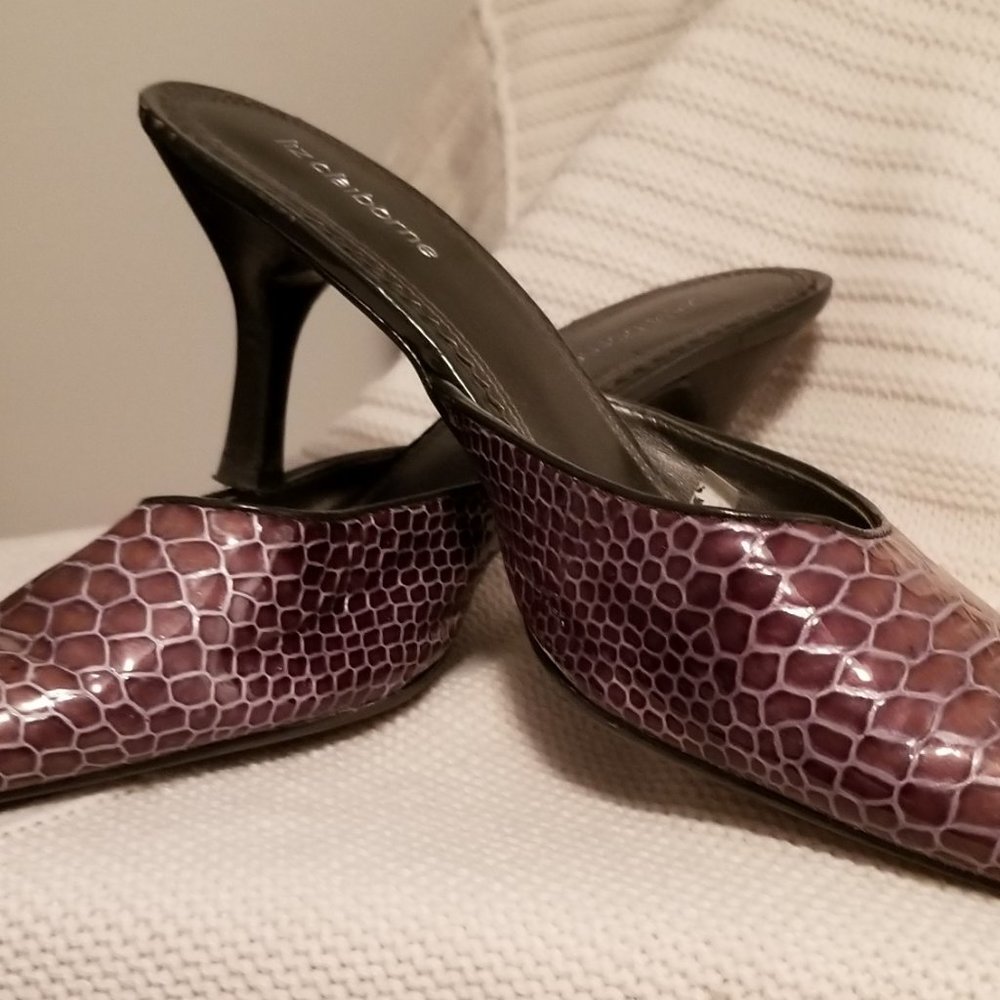 shoes - Picture 2 of 4